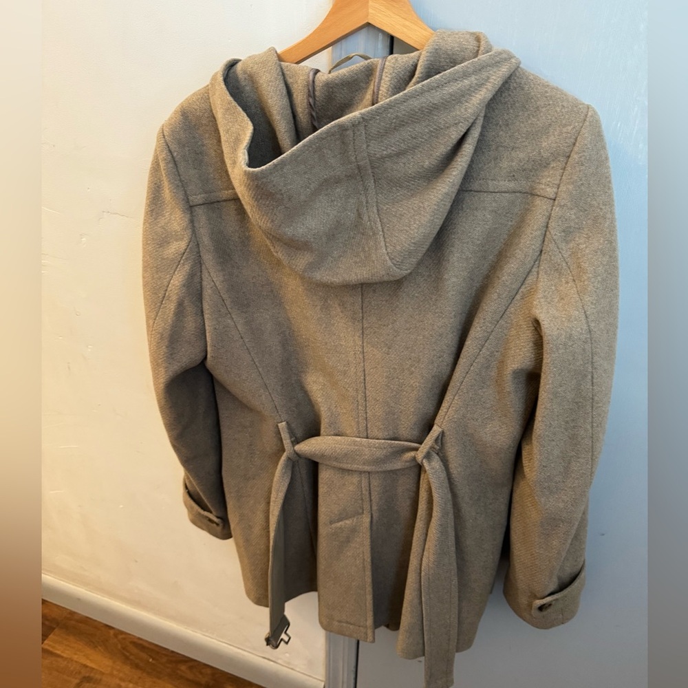 Women’s Max Mara Weekend jacket, size 14. Hooded and belted